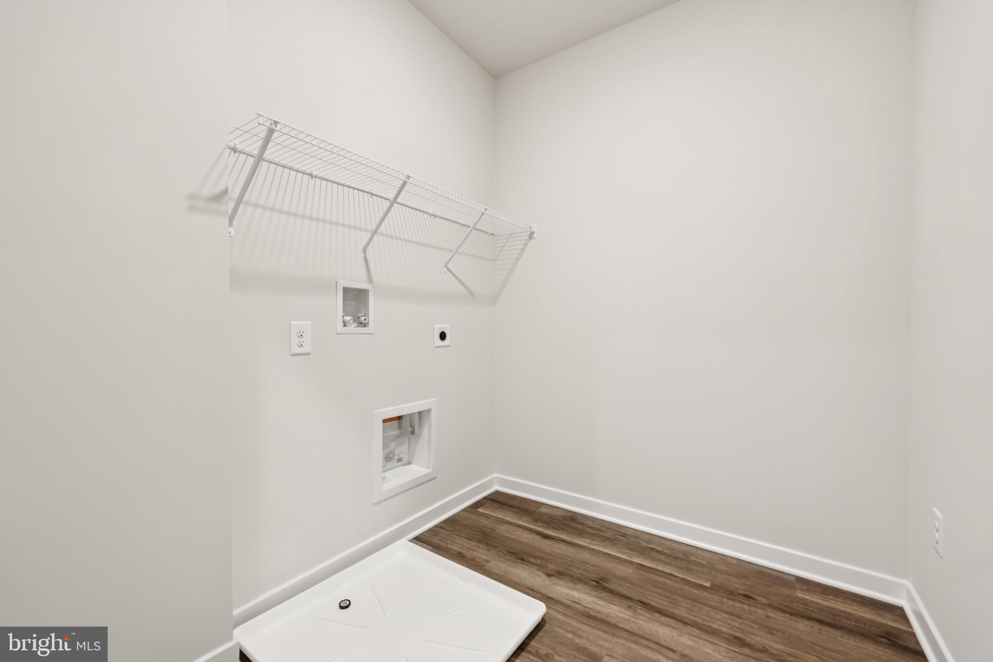 PINEGROVE - Residential