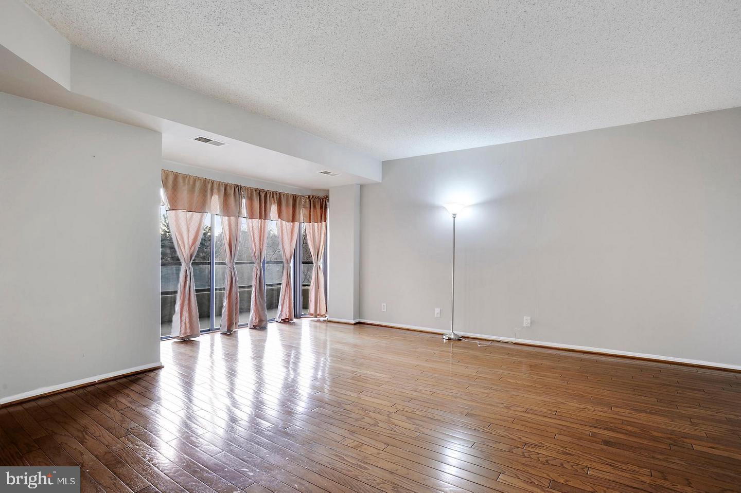 BELVEDERE CONDOMINIUM - Residential Lease