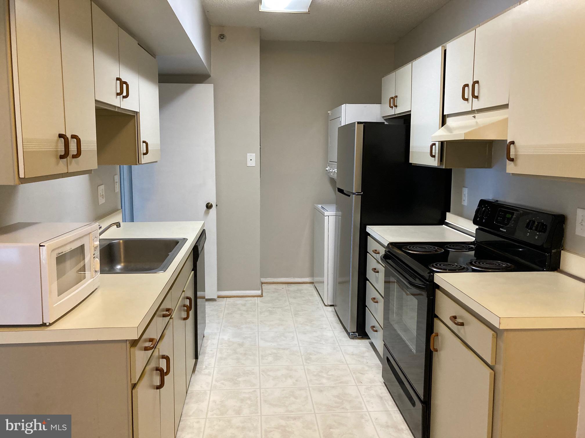 BELVEDERE CONDOMINIUM - Residential Lease