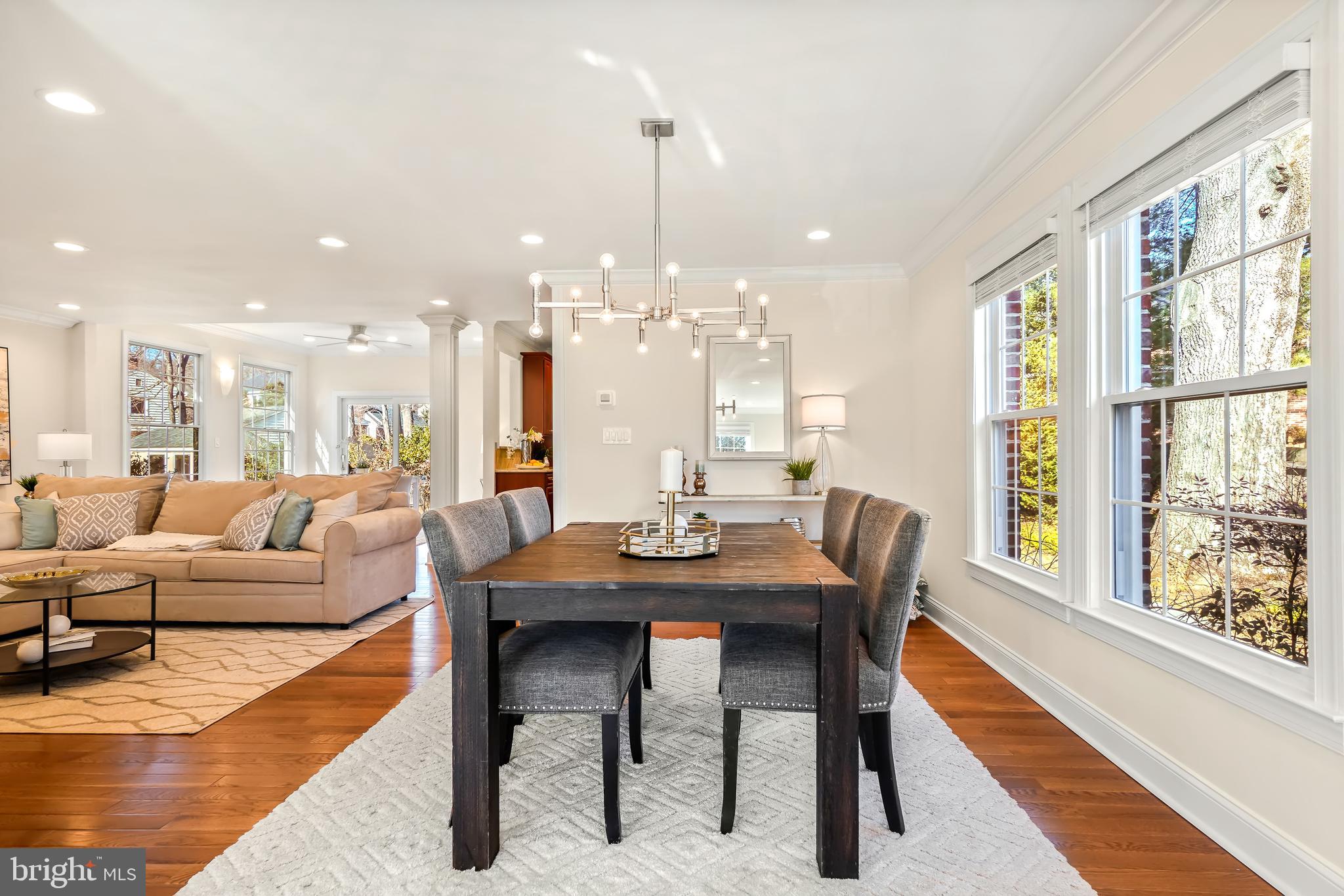 MONTGOMERY SQUARE - Residential