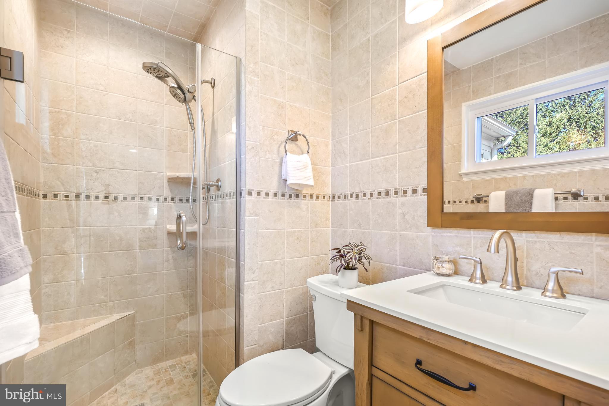 MONTGOMERY SQUARE - Residential