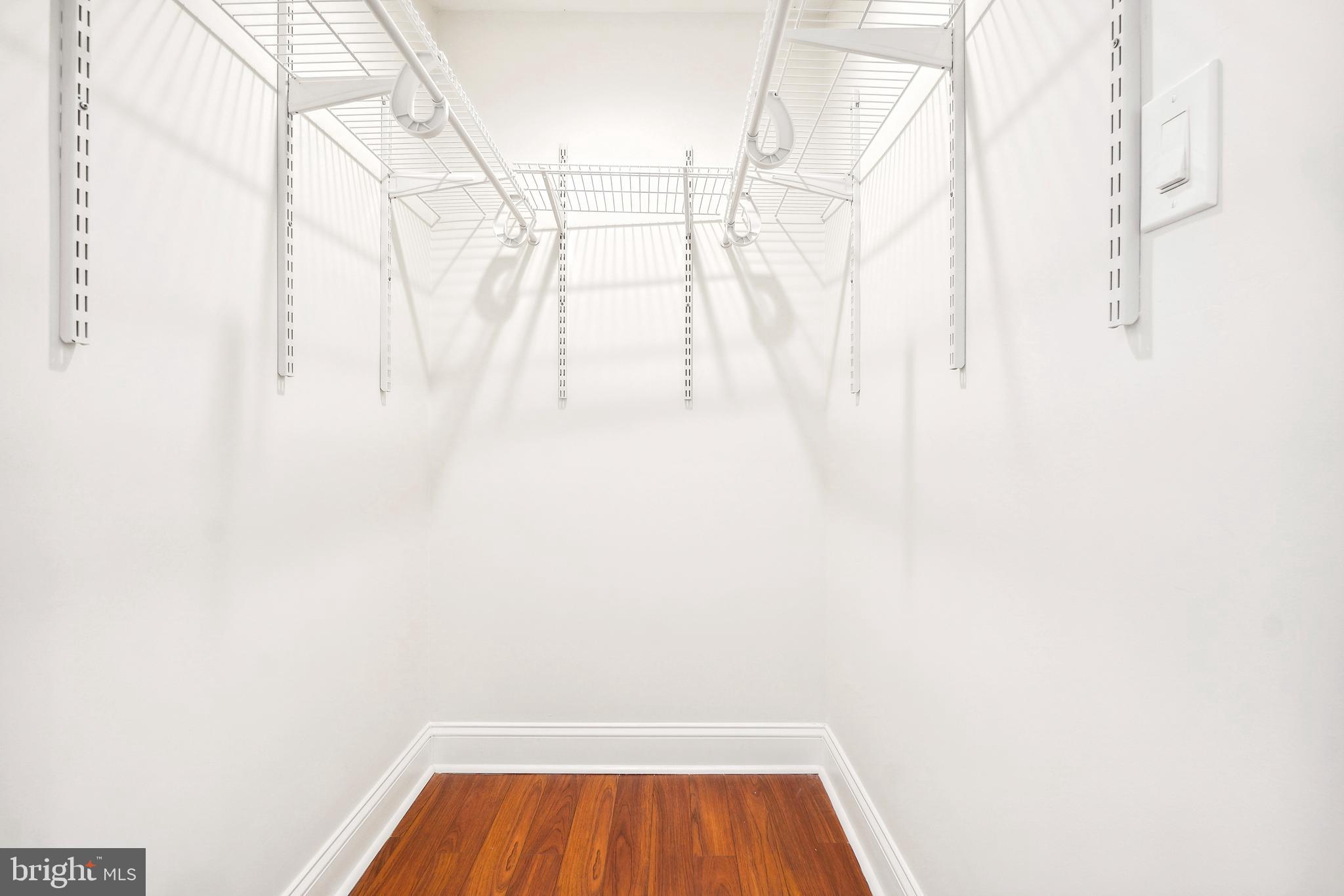 MONTGOMERY SQUARE - Residential