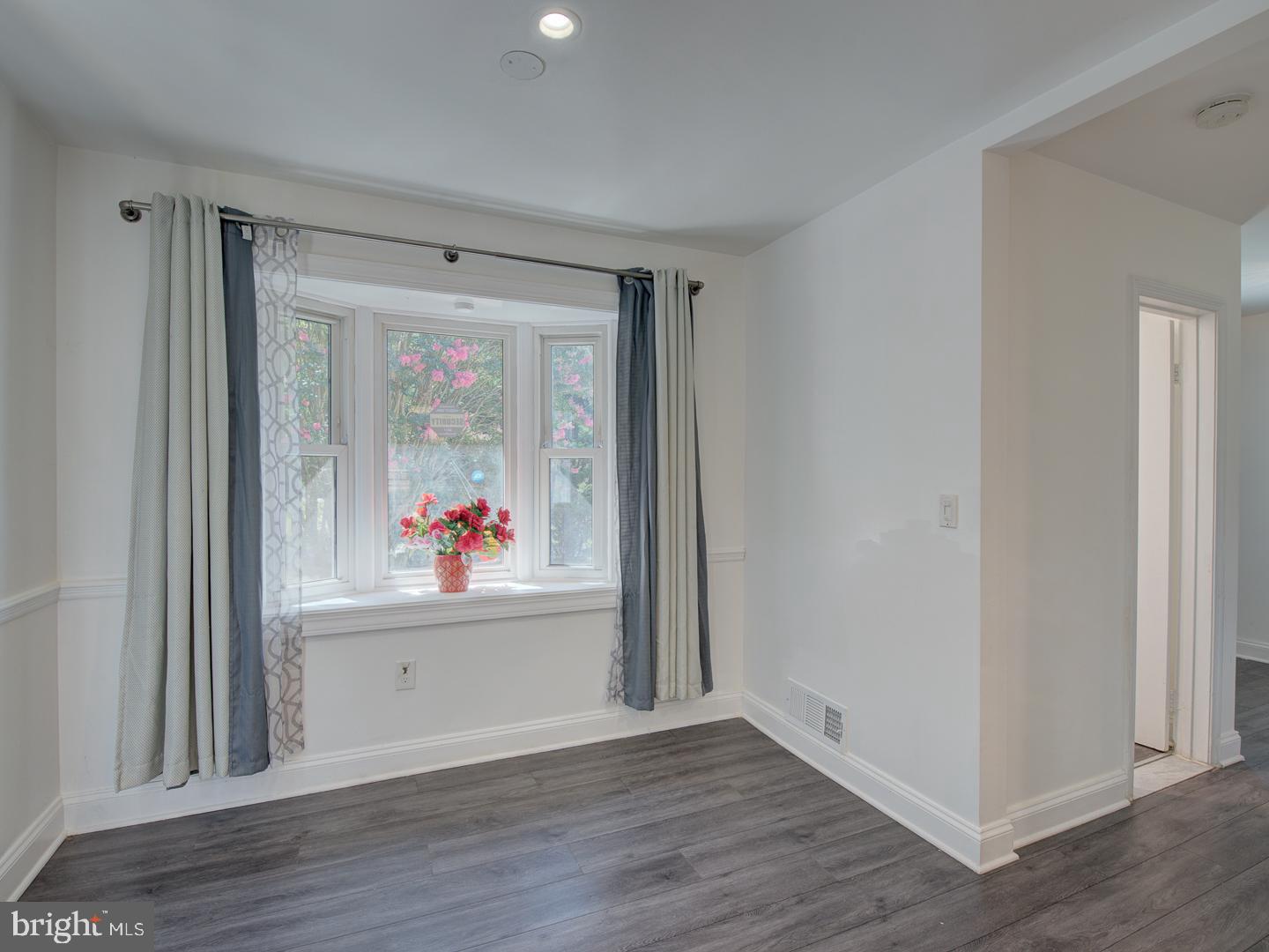 VALLEYBROOK - Residential Lease