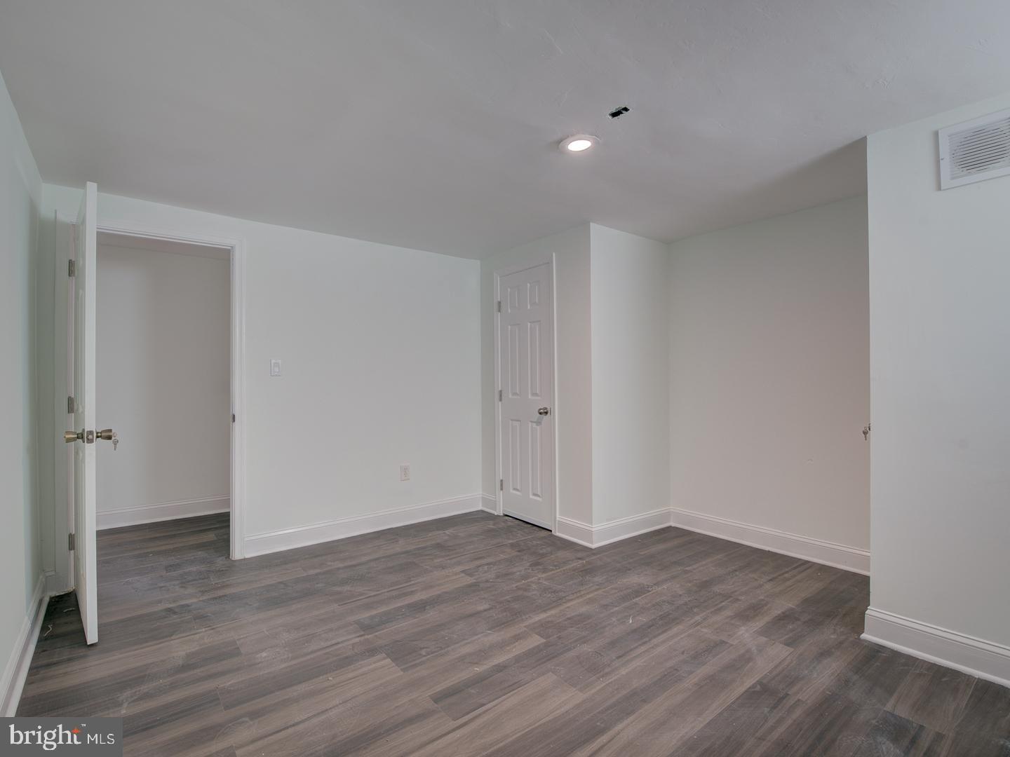 VALLEYBROOK - Residential Lease