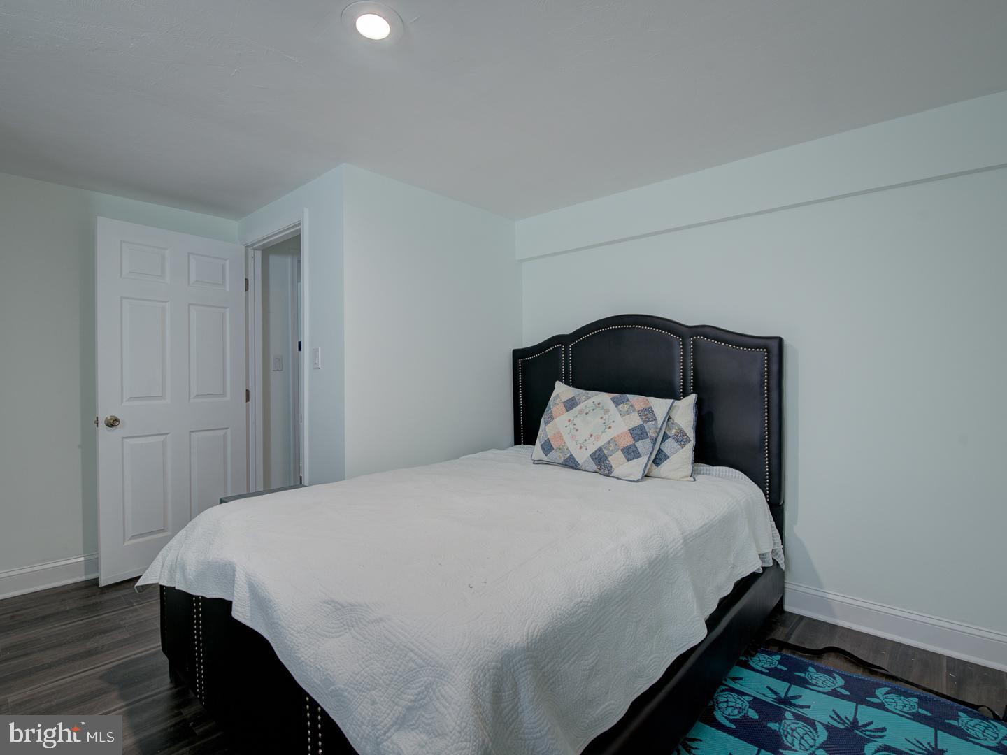 VALLEYBROOK - Residential Lease