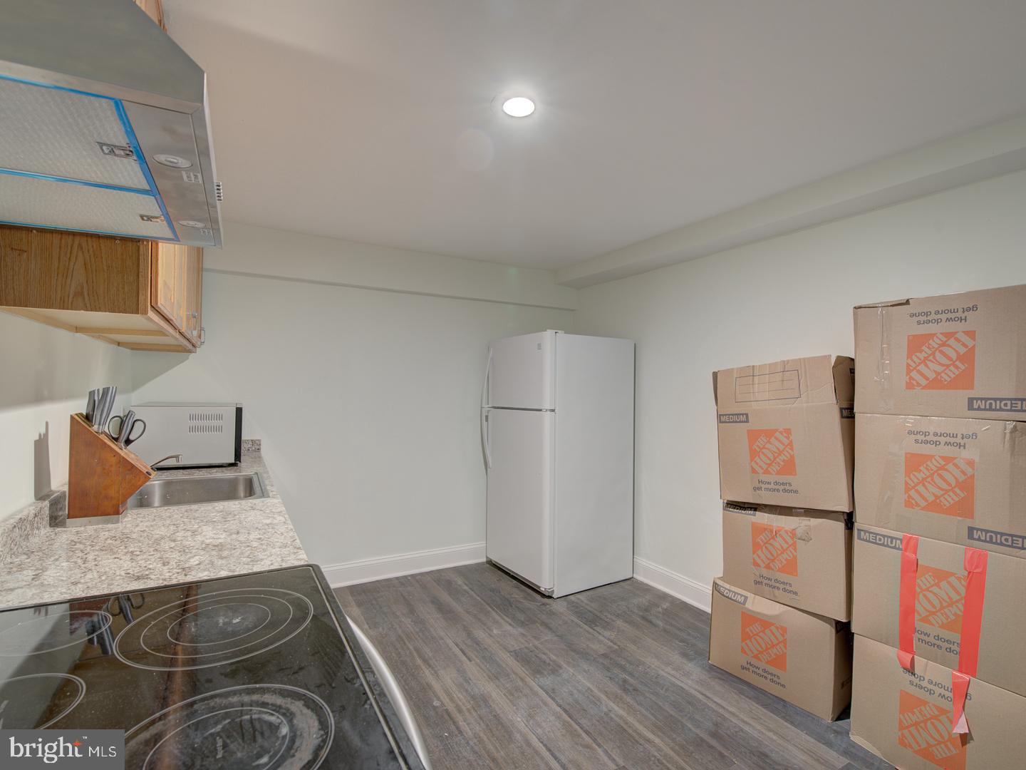 VALLEYBROOK - Residential Lease