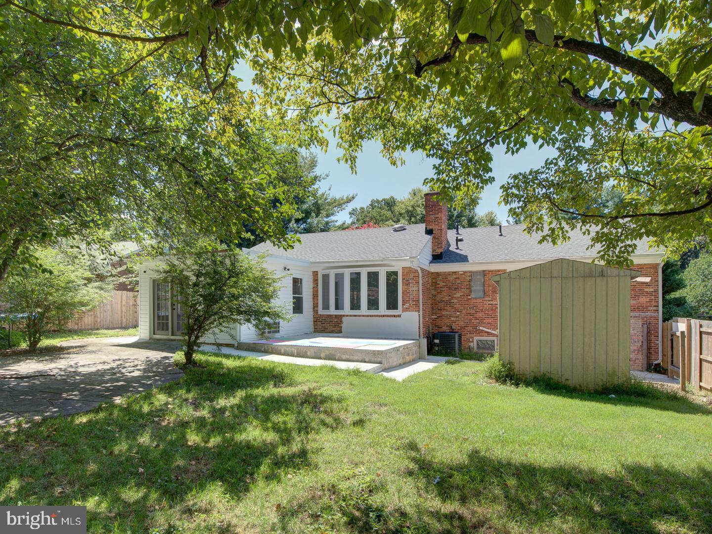 VALLEYBROOK - Residential Lease