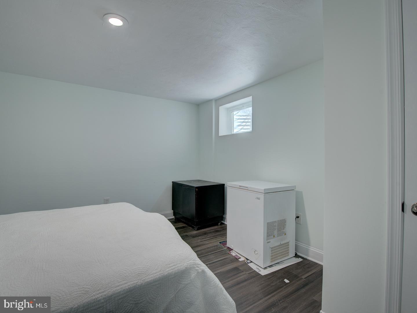 VALLEYBROOK - Residential Lease