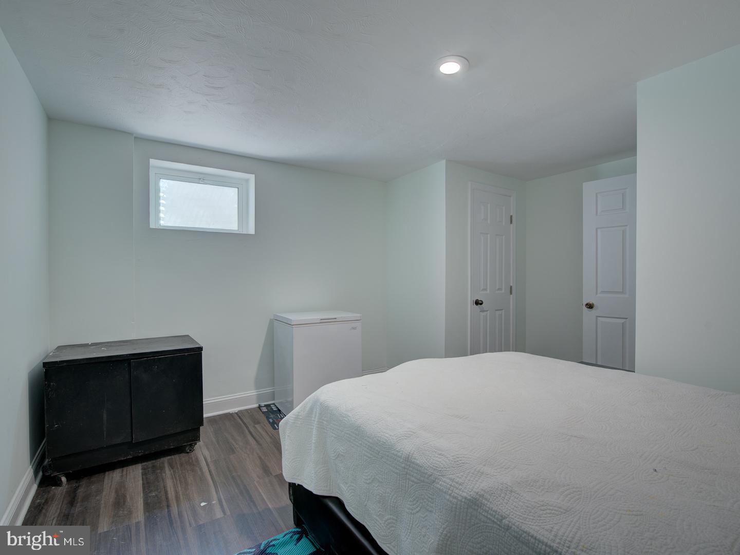 VALLEYBROOK - Residential Lease