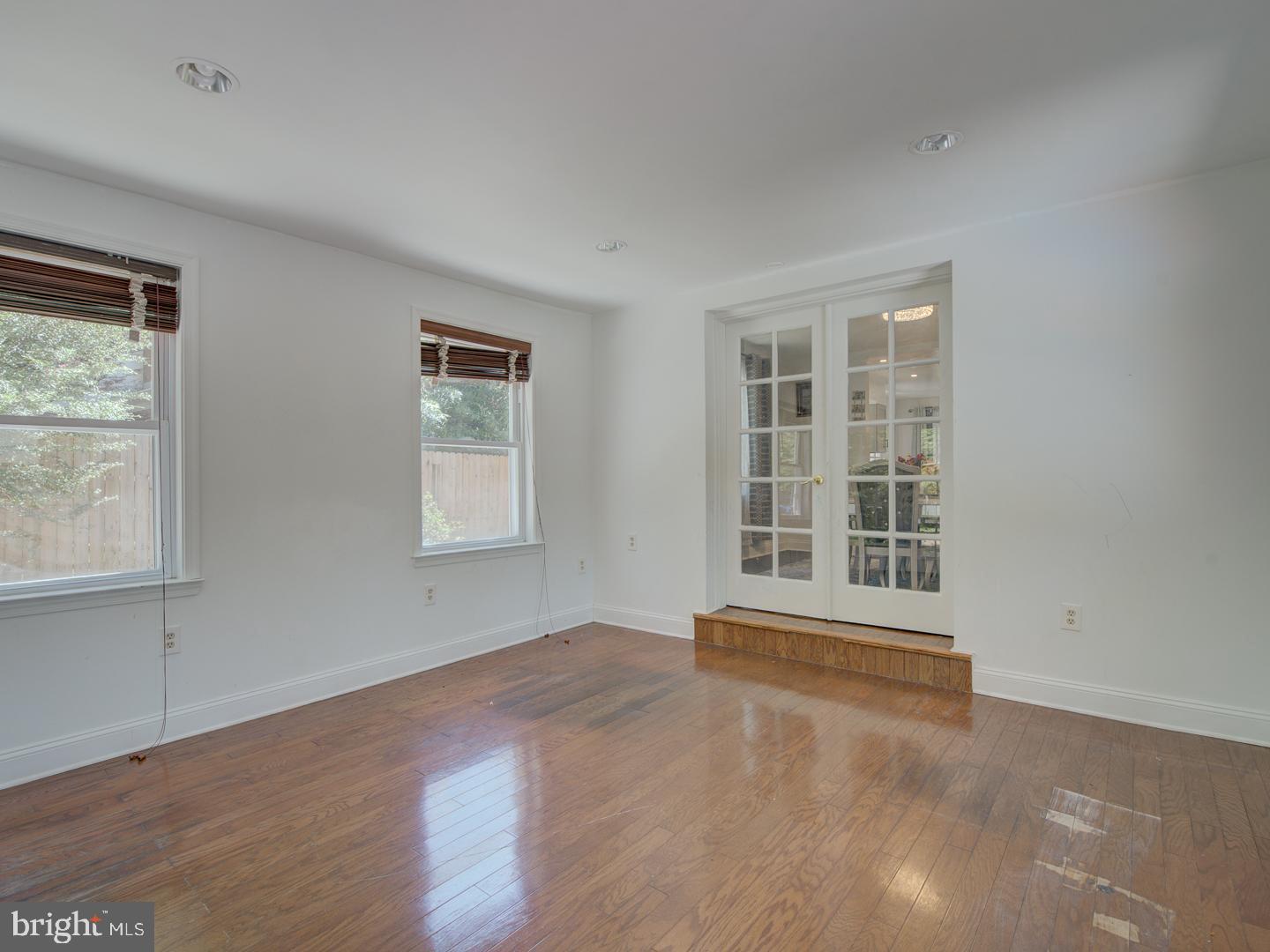 VALLEYBROOK - Residential Lease