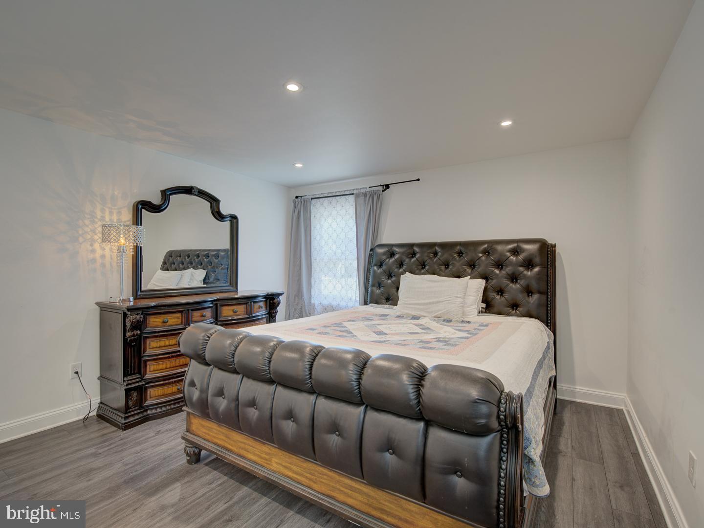 VALLEYBROOK - Residential Lease