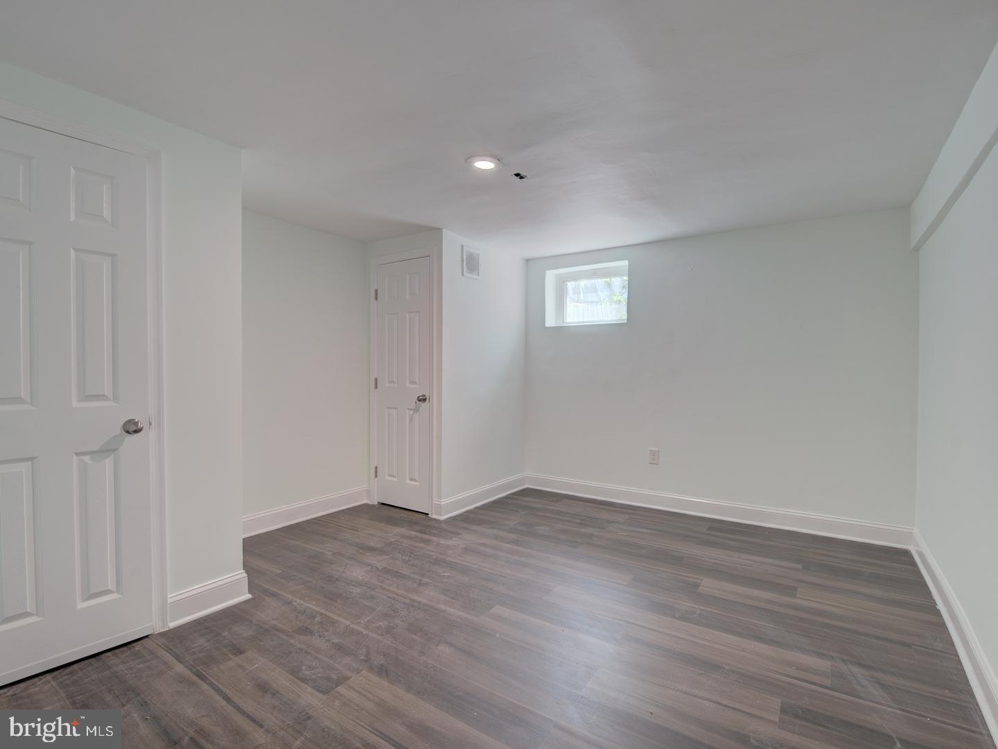 VALLEYBROOK - Residential Lease