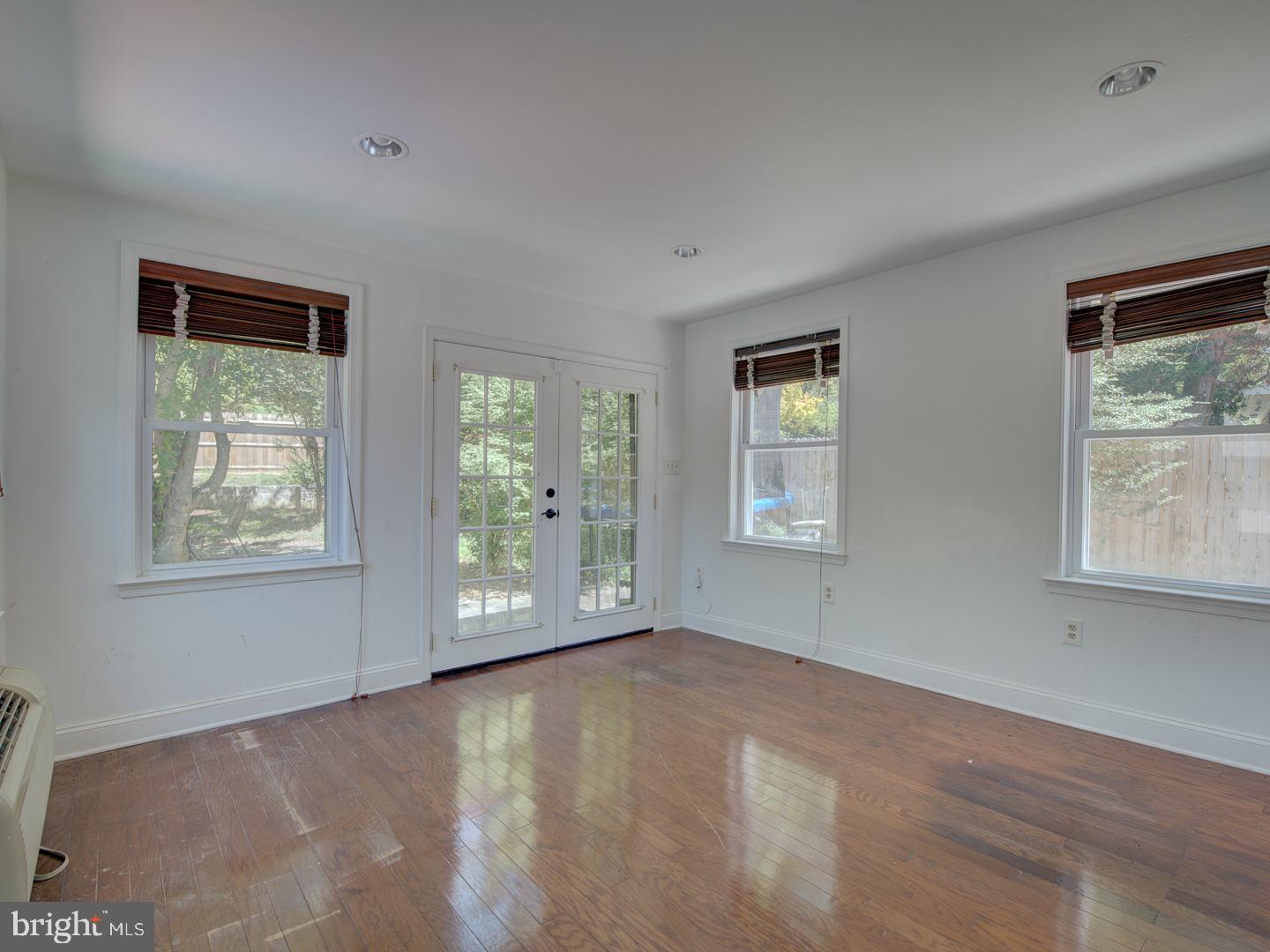 VALLEYBROOK - Residential Lease