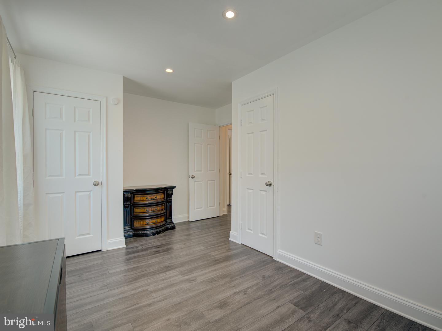 VALLEYBROOK - Residential Lease