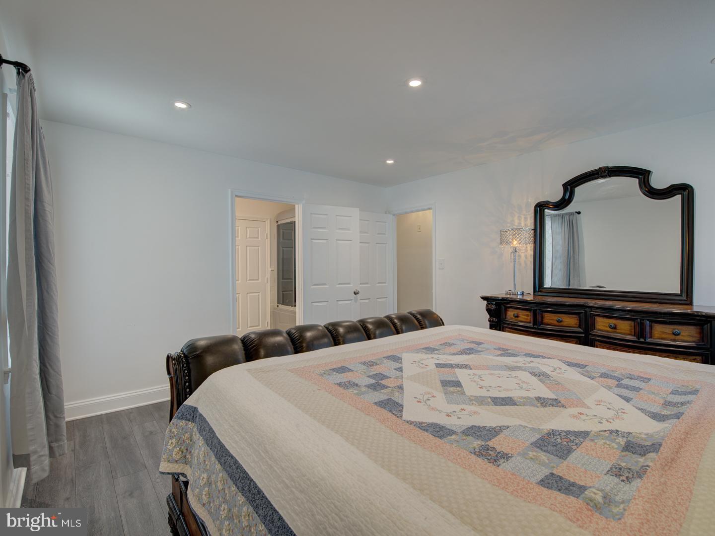 VALLEYBROOK - Residential Lease