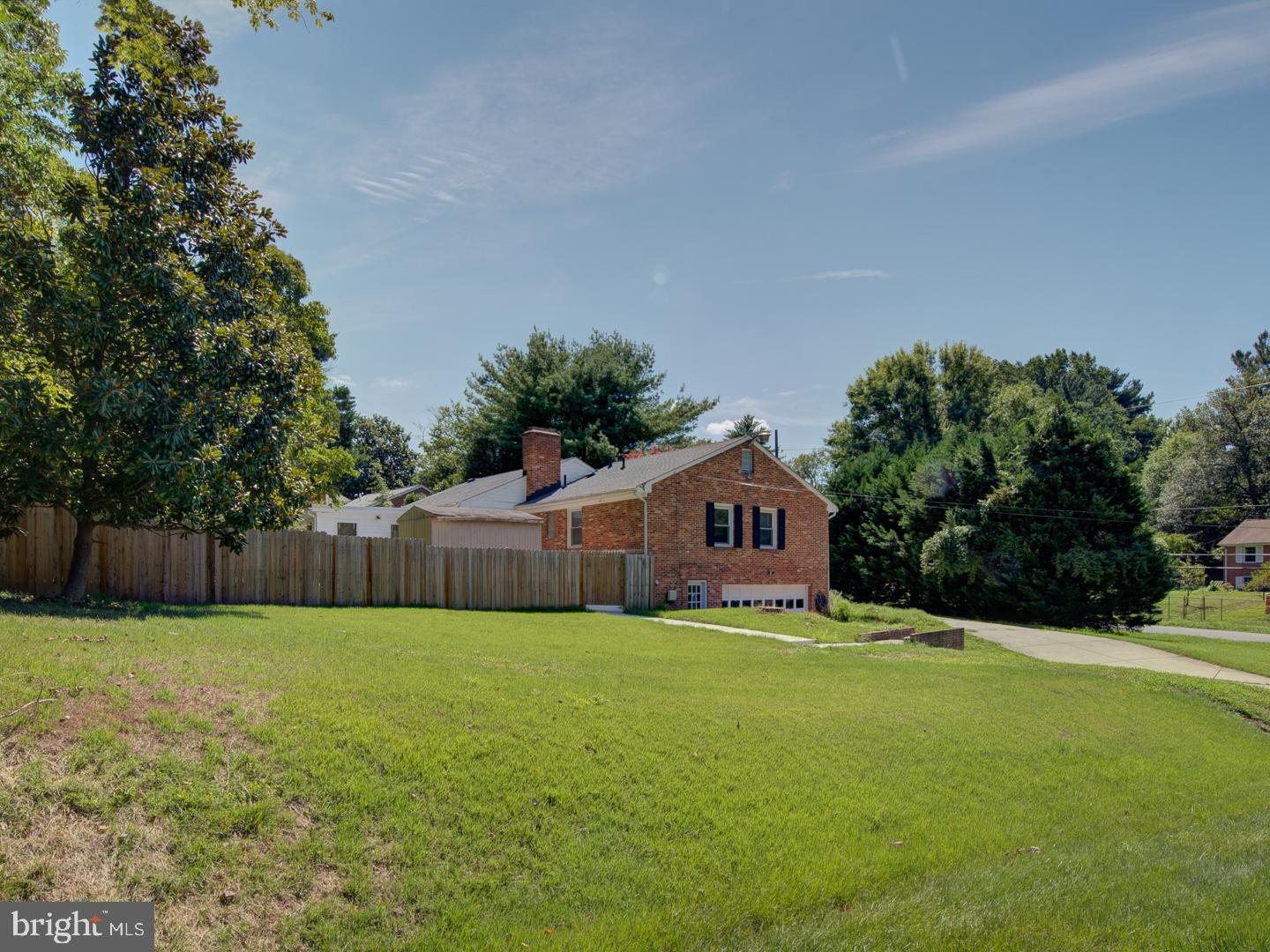 VALLEYBROOK - Residential Lease