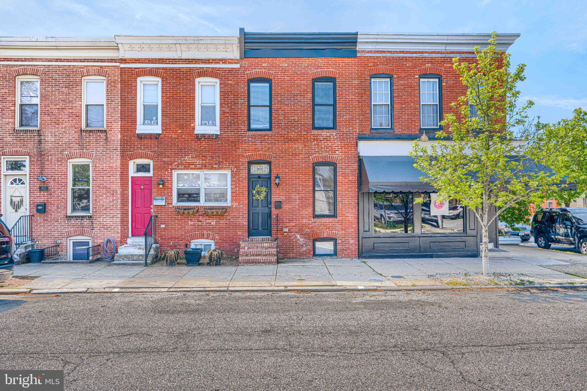 LOCUST POINT - Residential