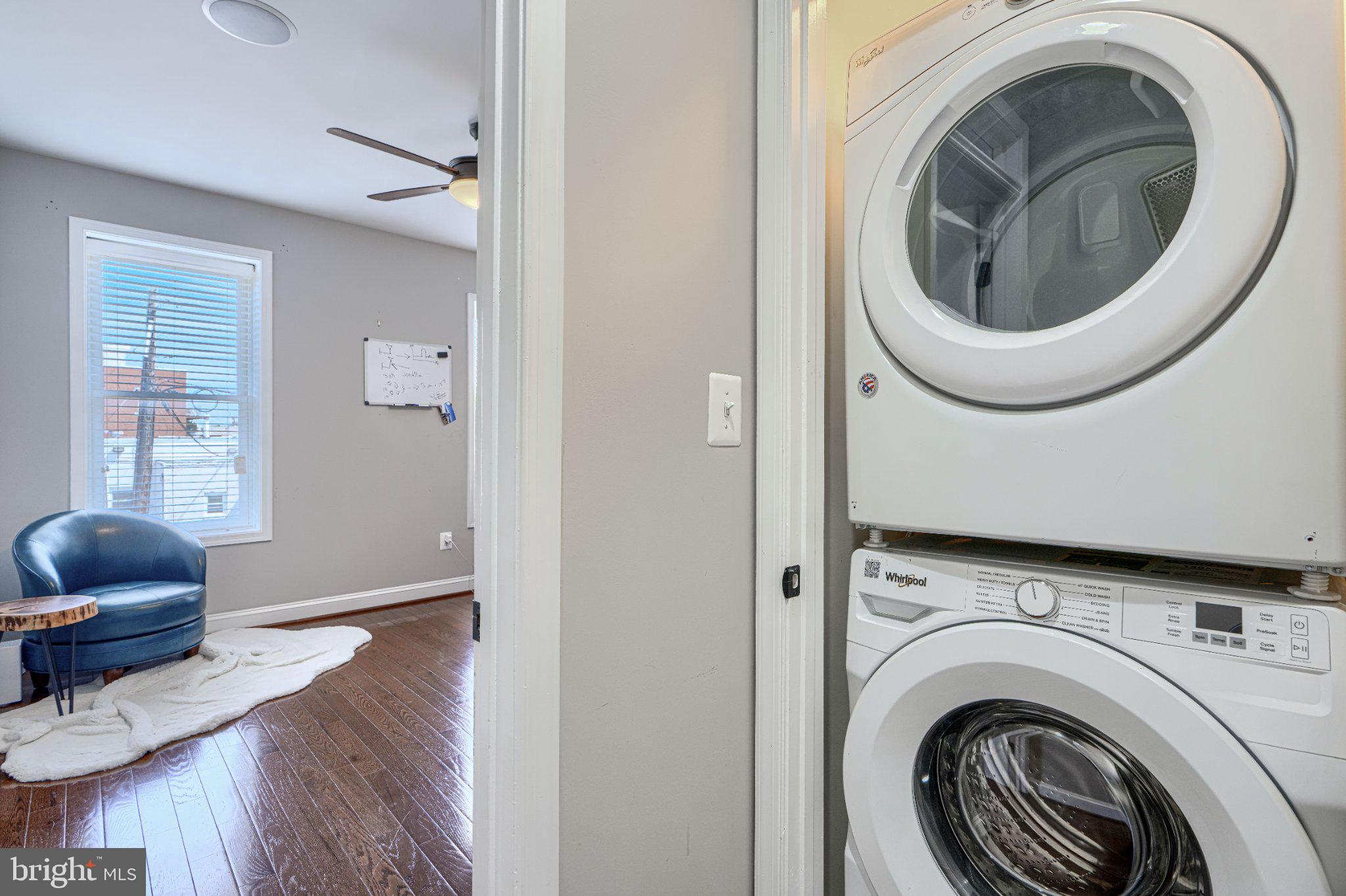 LOCUST POINT - Residential