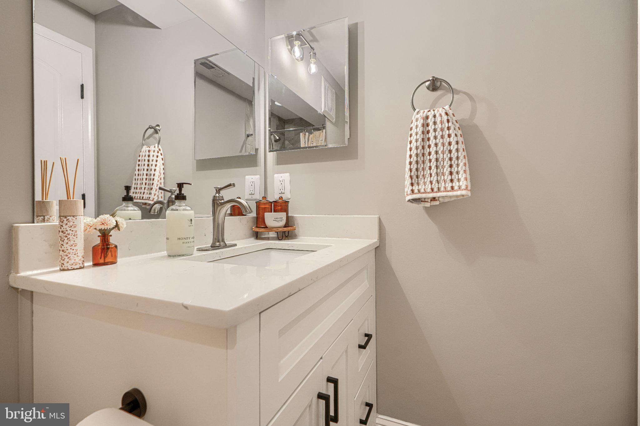 LOCUST POINT - Residential