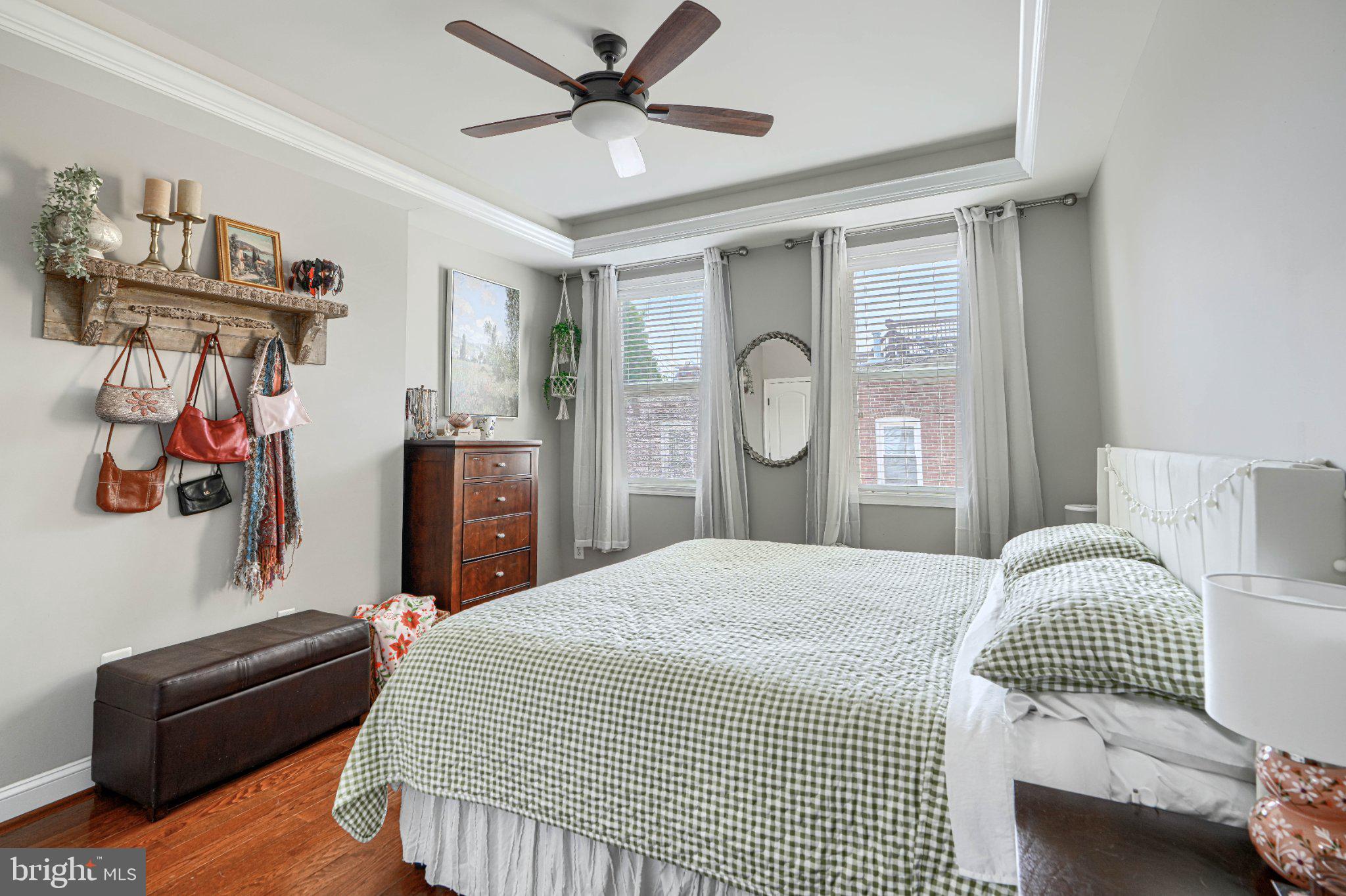 LOCUST POINT - Residential