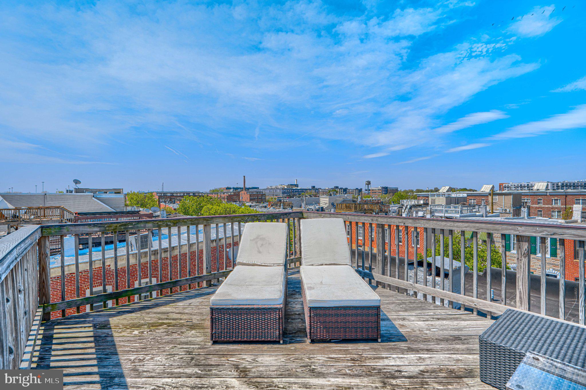 LOCUST POINT - Residential