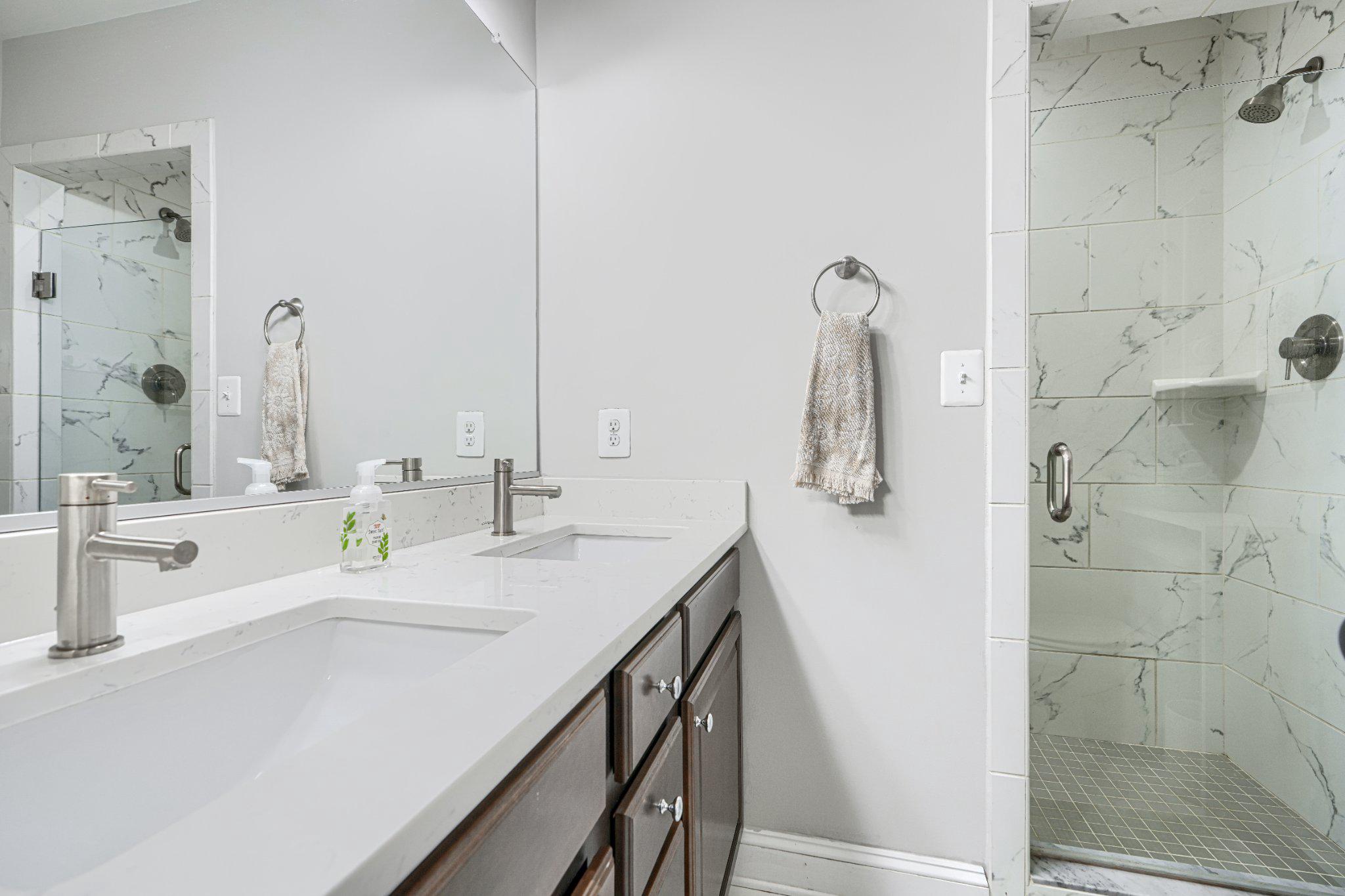 LOCUST POINT - Residential