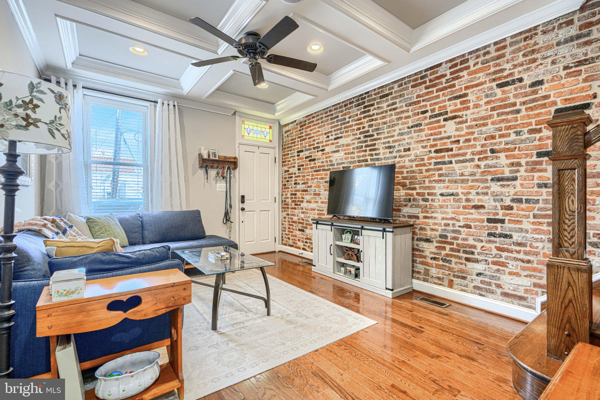 LOCUST POINT - Residential