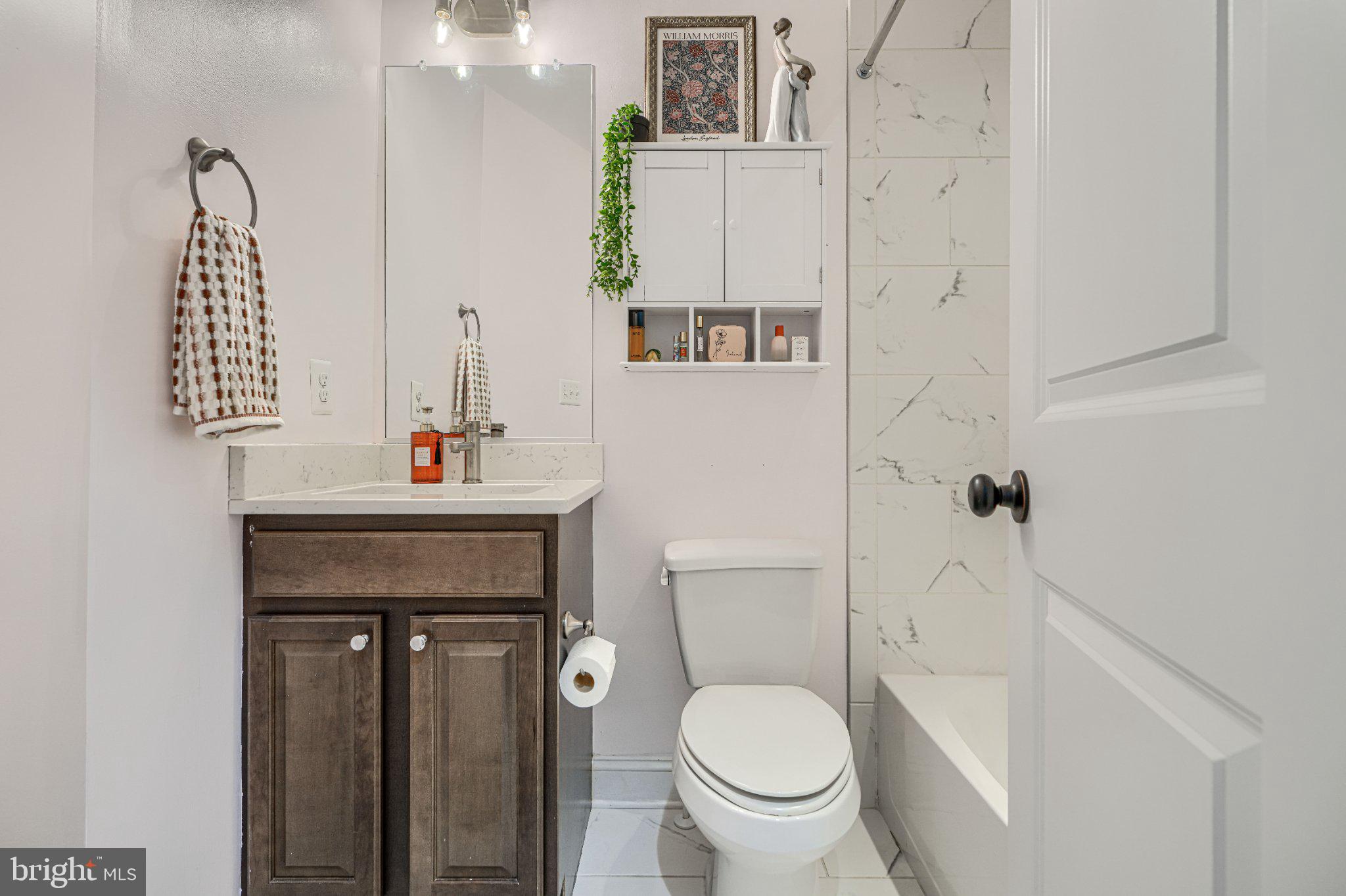 LOCUST POINT - Residential