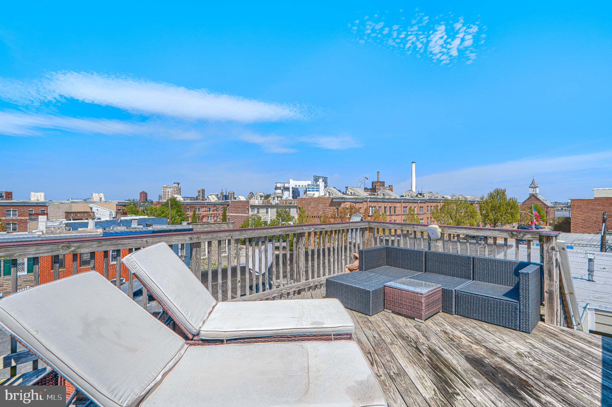 LOCUST POINT - Residential