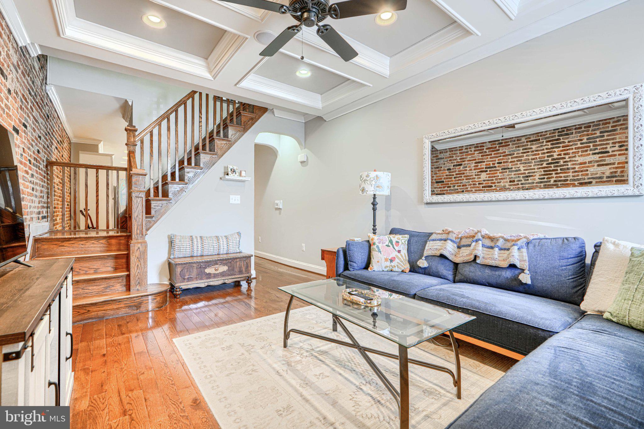 LOCUST POINT - Residential