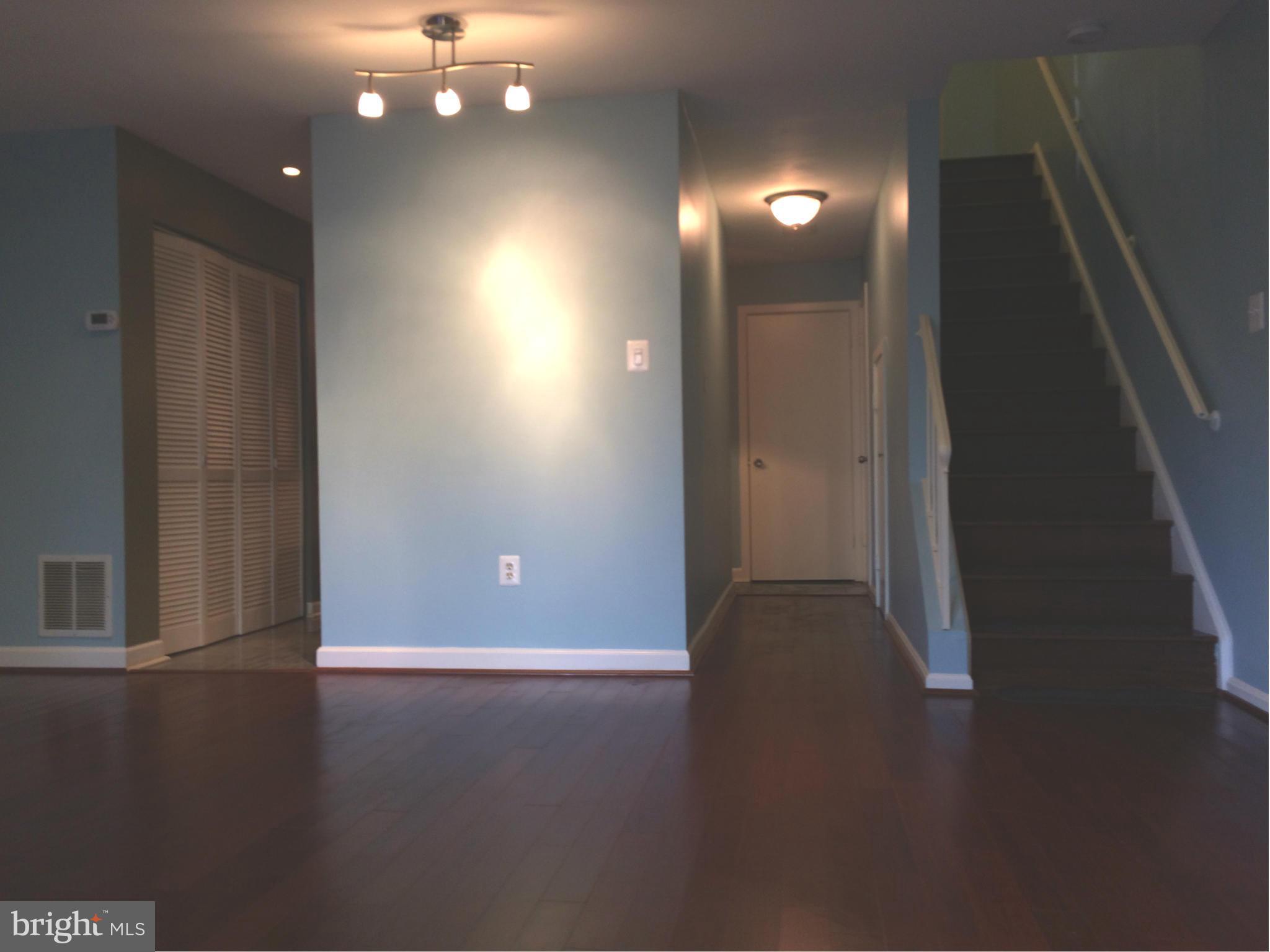 BRISTOL SQUARE - Residential Lease