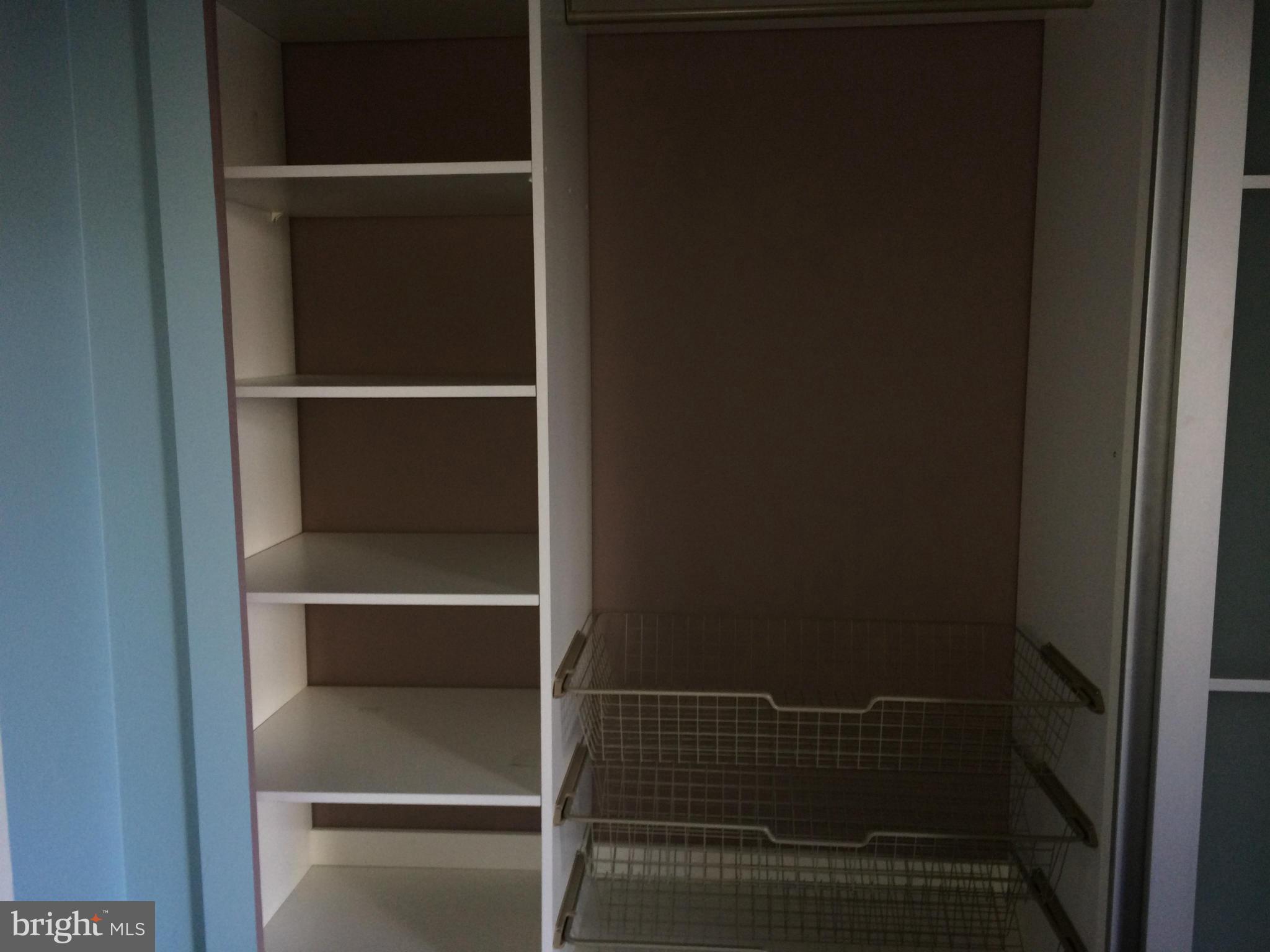 BRISTOL SQUARE - Residential Lease