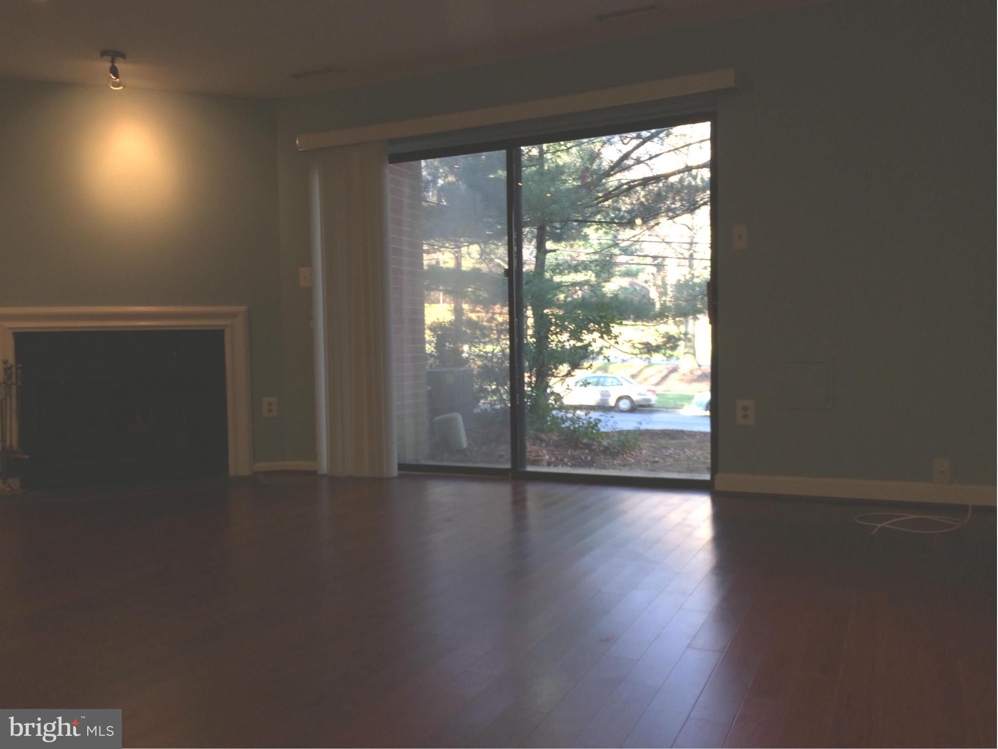 BRISTOL SQUARE - Residential Lease