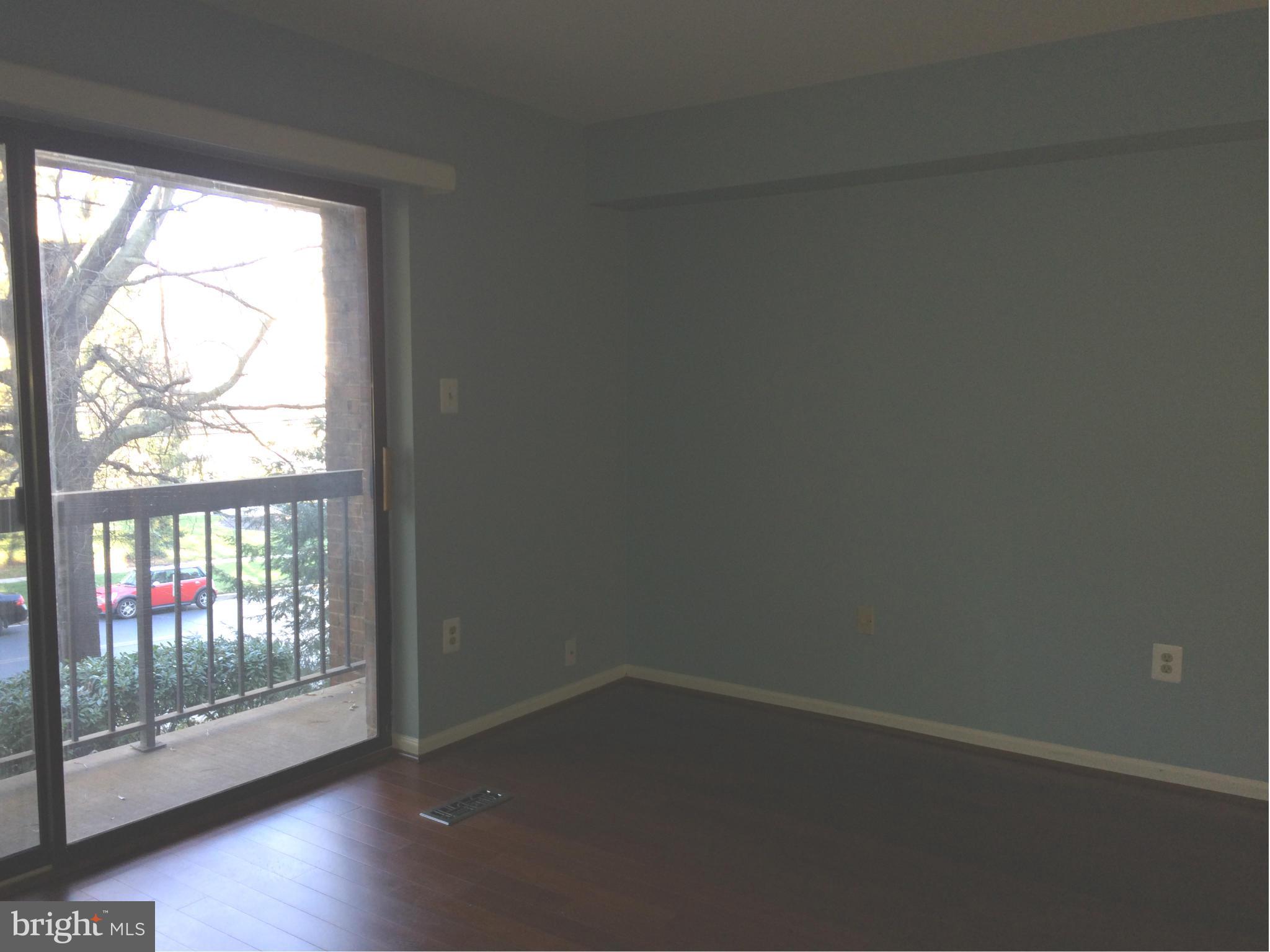 BRISTOL SQUARE - Residential Lease