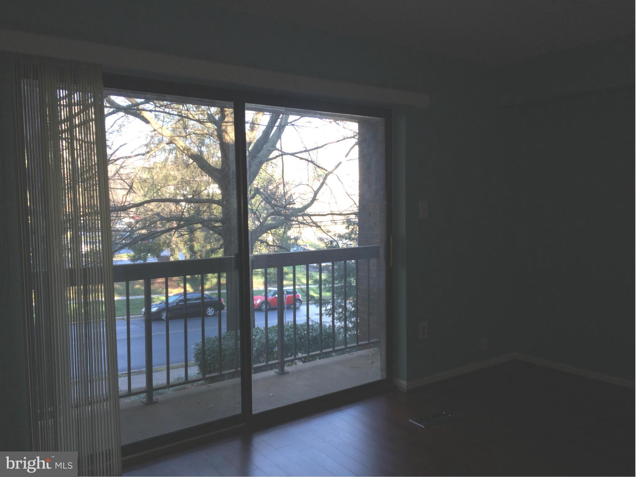 BRISTOL SQUARE - Residential Lease