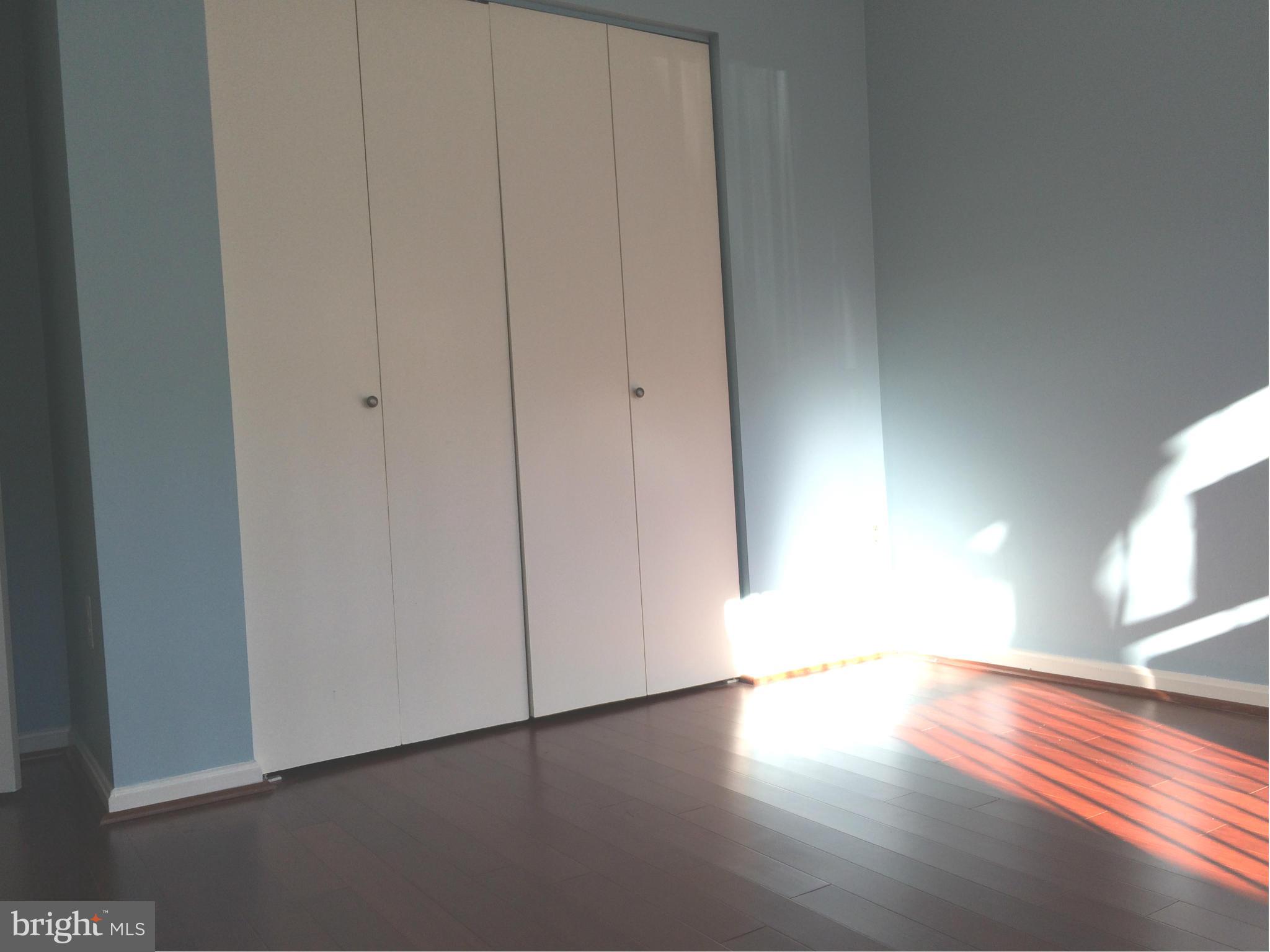 BRISTOL SQUARE - Residential Lease