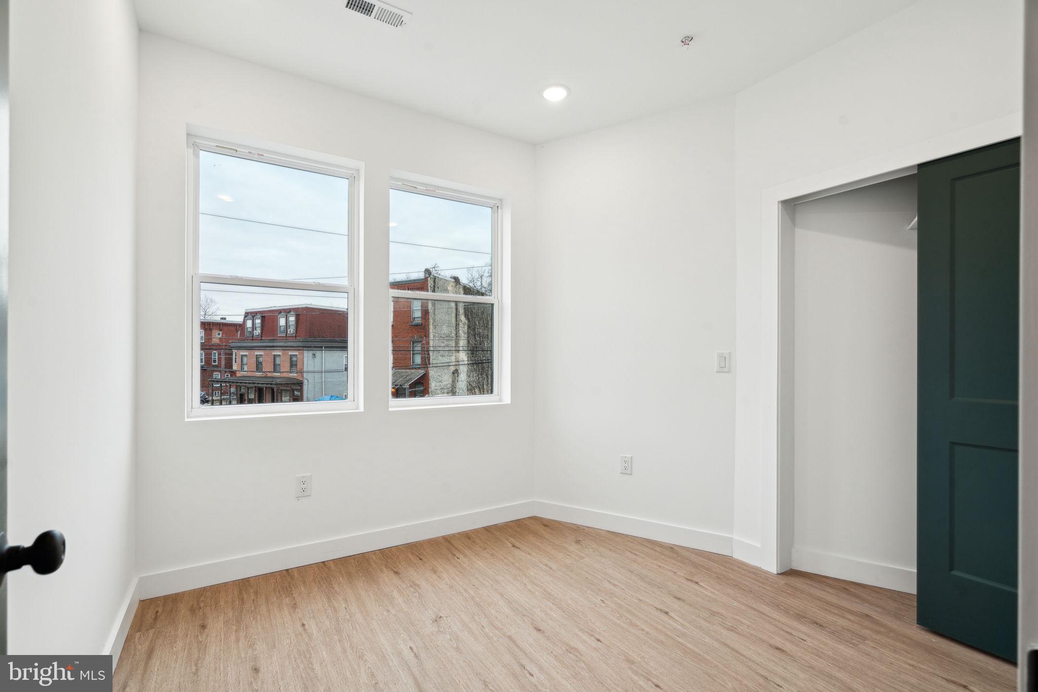 BELMONT - Residential Lease