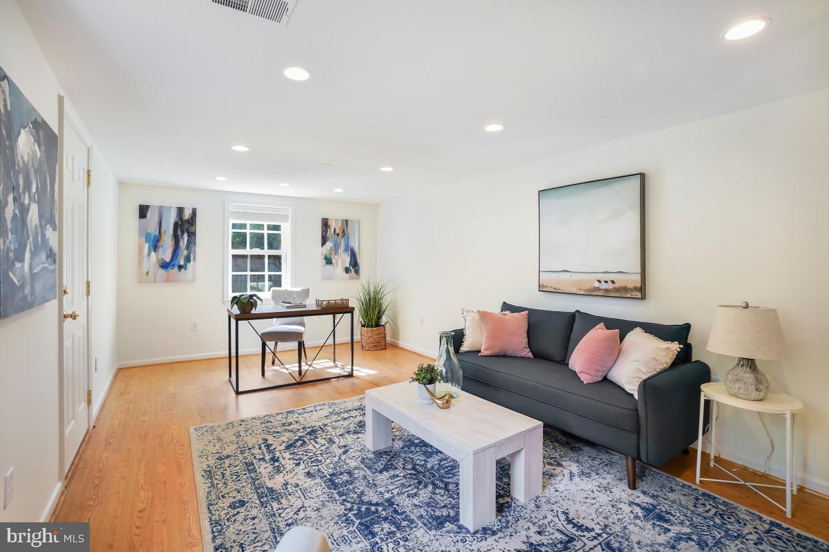 KENWOOD PARK - Residential