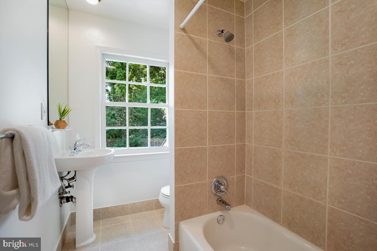 KENWOOD PARK - Residential