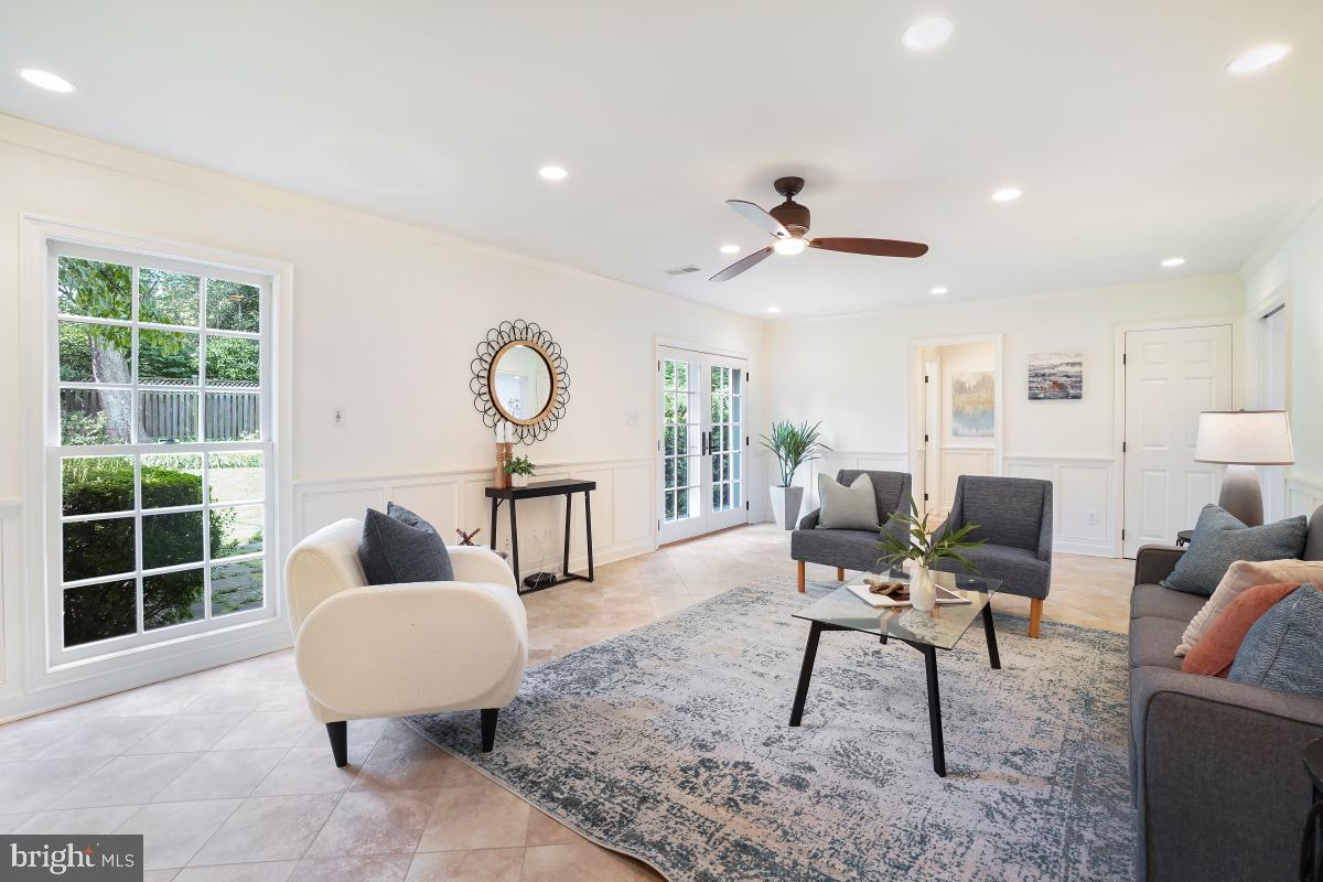 KENWOOD PARK - Residential