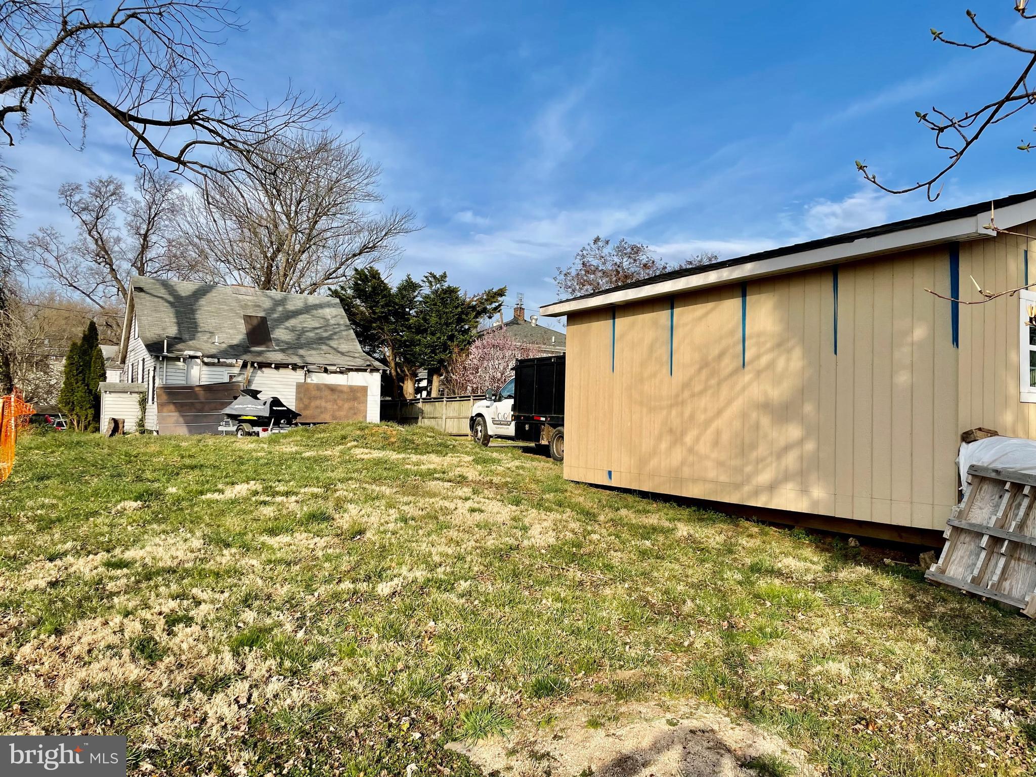 KEN GAR - Residential