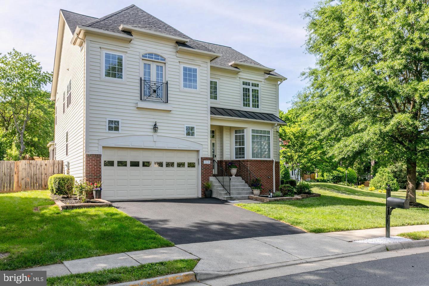 ROSEBROOK - Residential Lease