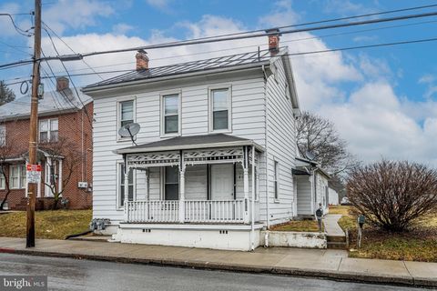 Multifamily For Sale - 408 S Queen Street<br/> LITTLESTOWN, PA 17340