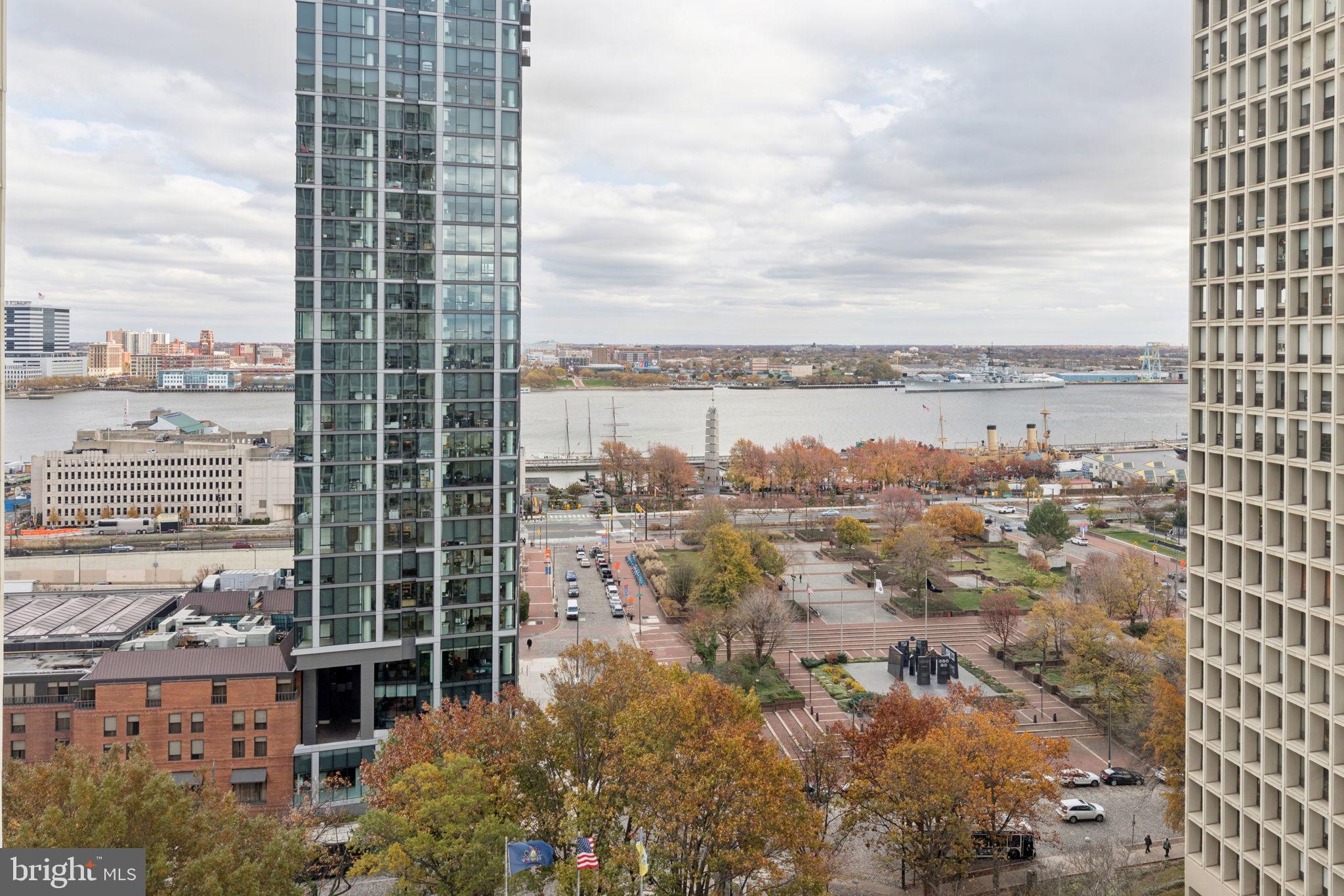 SOCIETY HILL - Residential