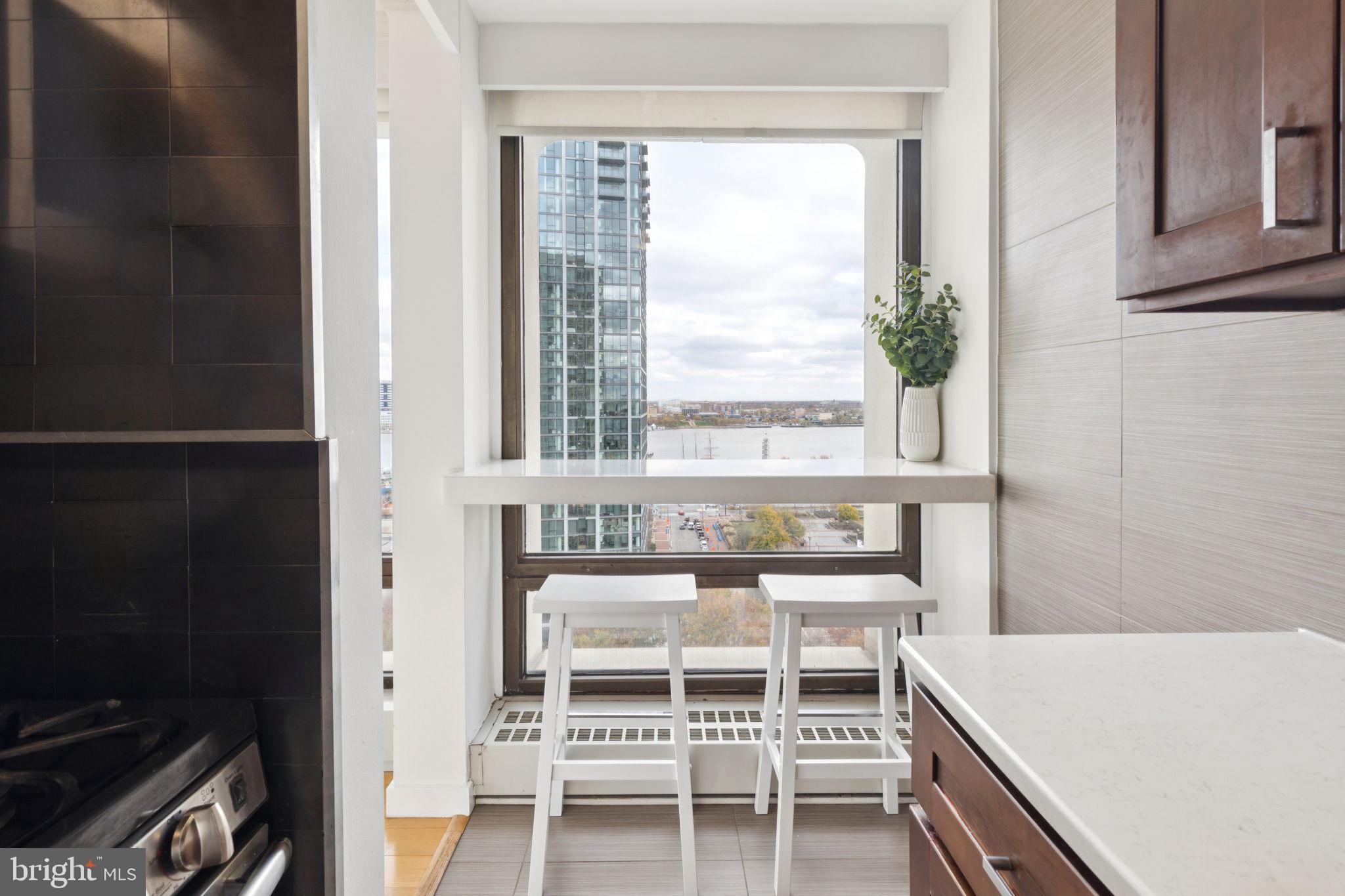 SOCIETY HILL - Residential