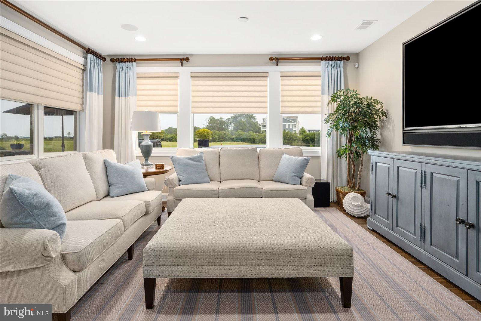 BAYSIDE - Residential