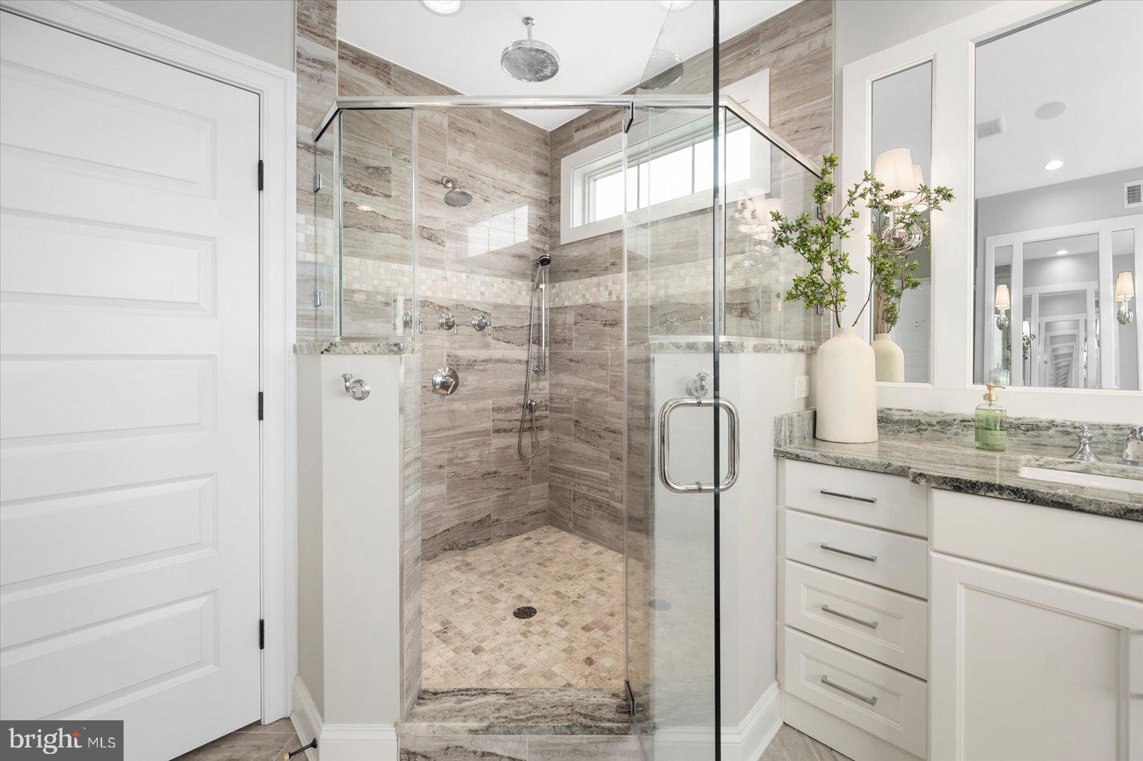 BAYSIDE - Residential