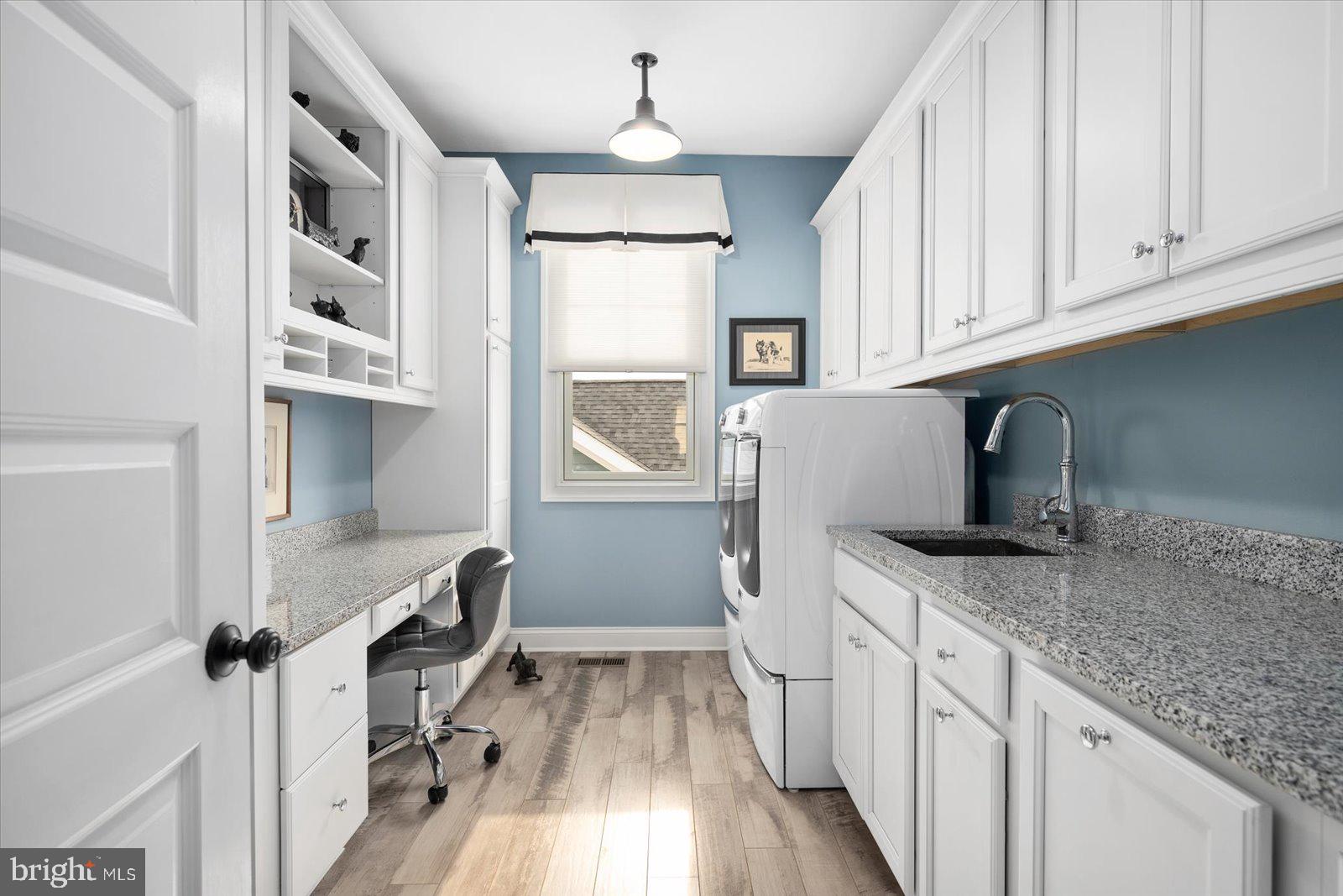 BAYSIDE - Residential