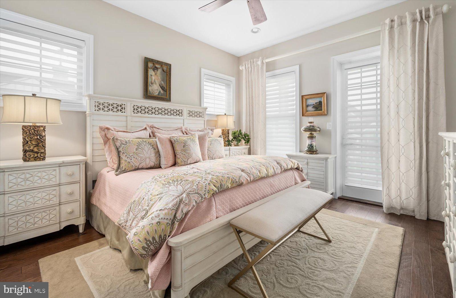 BAYSIDE - Residential