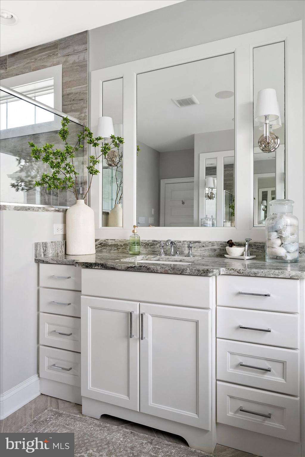 BAYSIDE - Residential